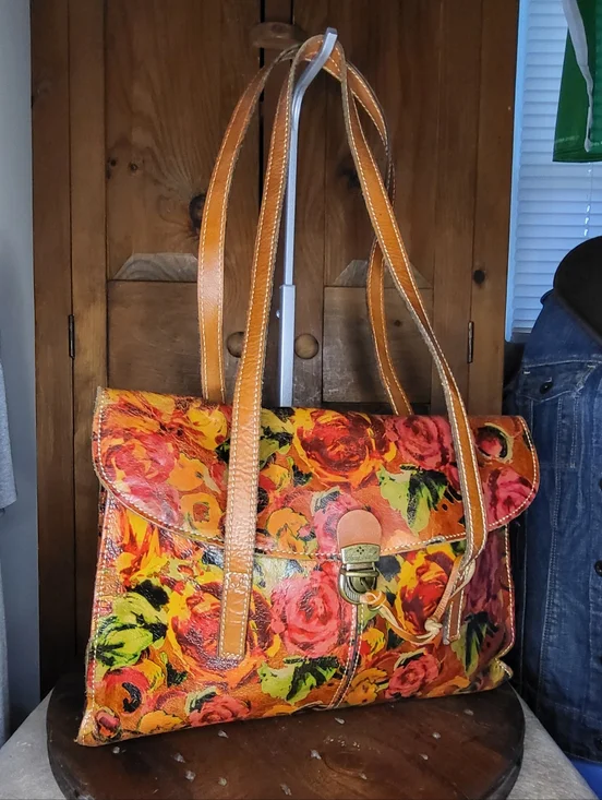 Patricia Nash Floral Bag - Picture 3 of 17